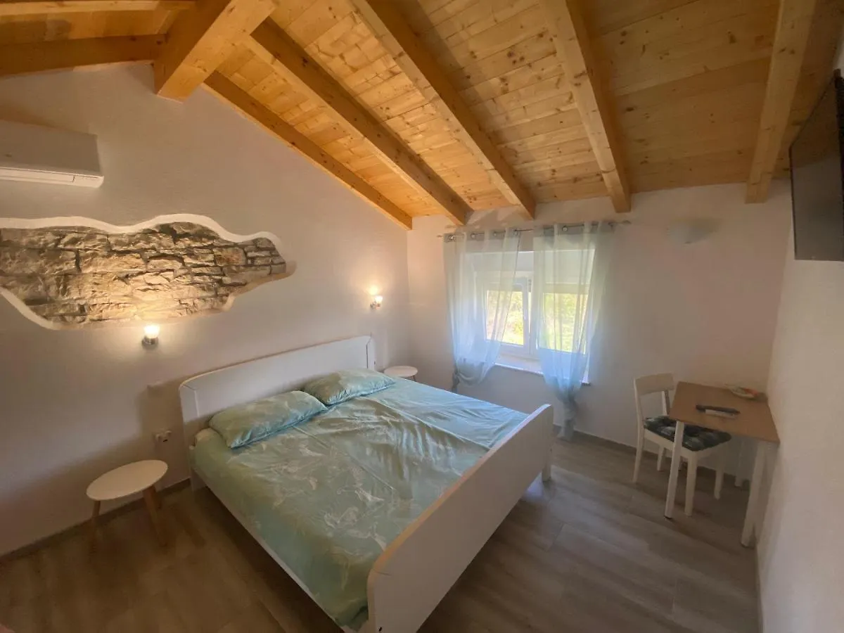 Tatil Evi Carla Villa Hreljići Hırvatistan